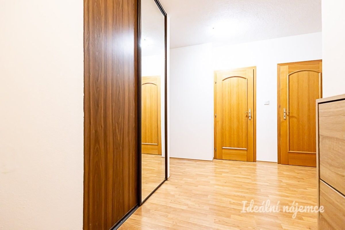 Pronájem byt 3+kk - Košická, Praha, 81 m²