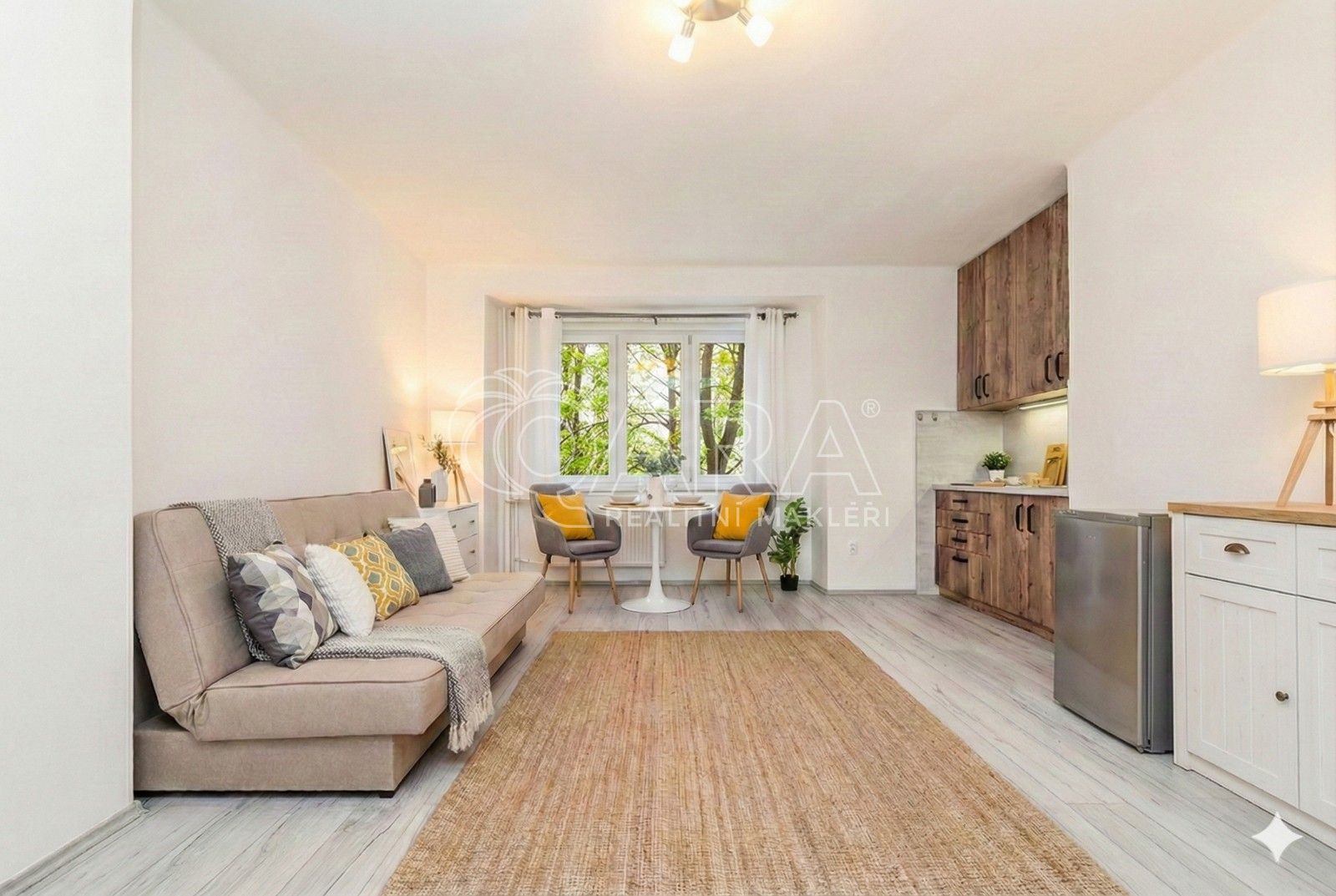 1+kk, nám. Mládežníků, Kralupy nad Vltavou, 27 m²