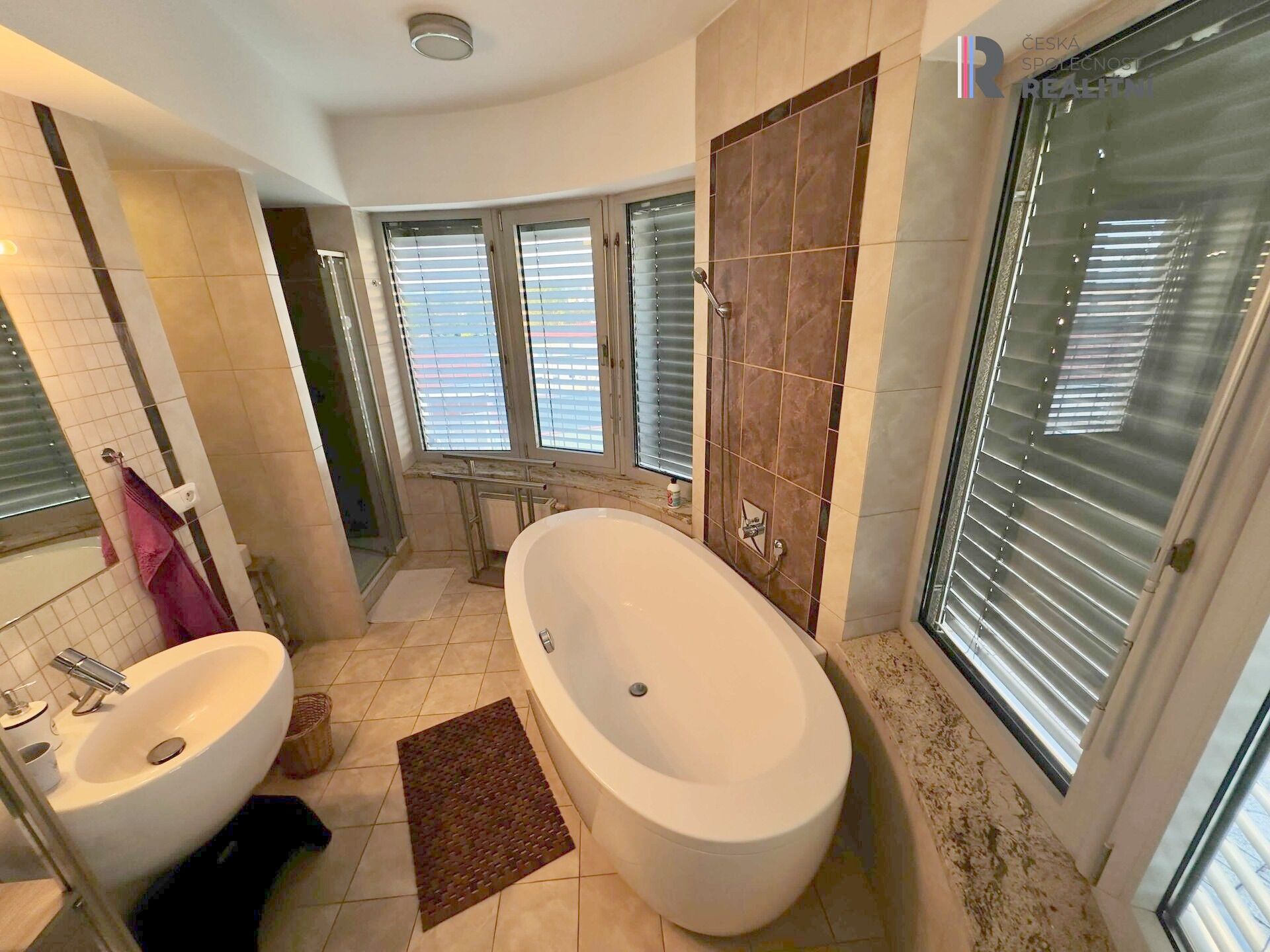 Prodej byt - náměstí Míru, Kroměříž, 178 m²