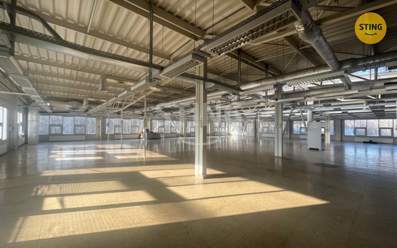 Sklady, Uhlířská, Ostrava, 1 095 m²