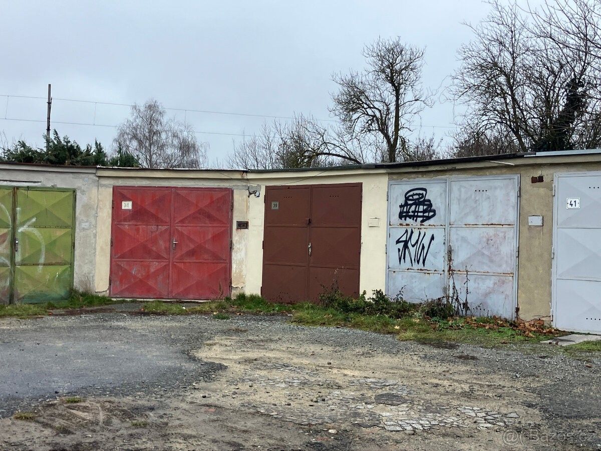 Garáže, Vyškov, 682 01