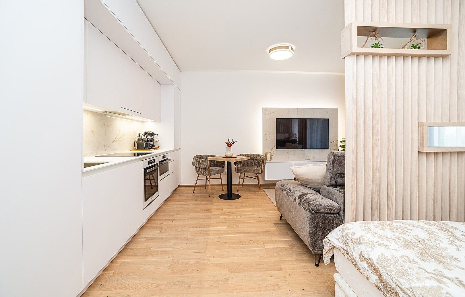 Pronájem byt 1+kk - Šenácká 583/3, Praha, 60 m² - 5