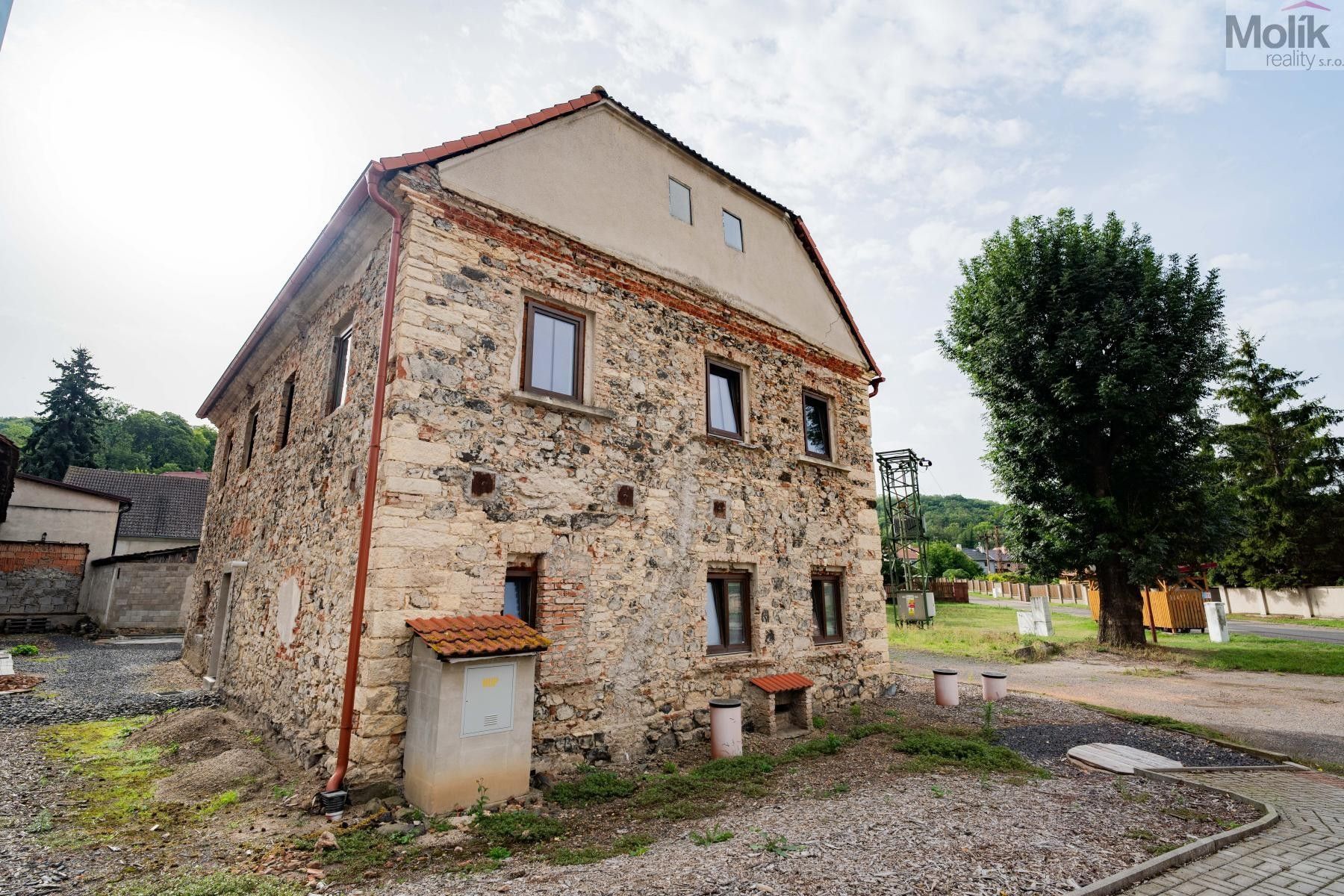 Prodej rodinný dům - Lužice, 233 m² - 5