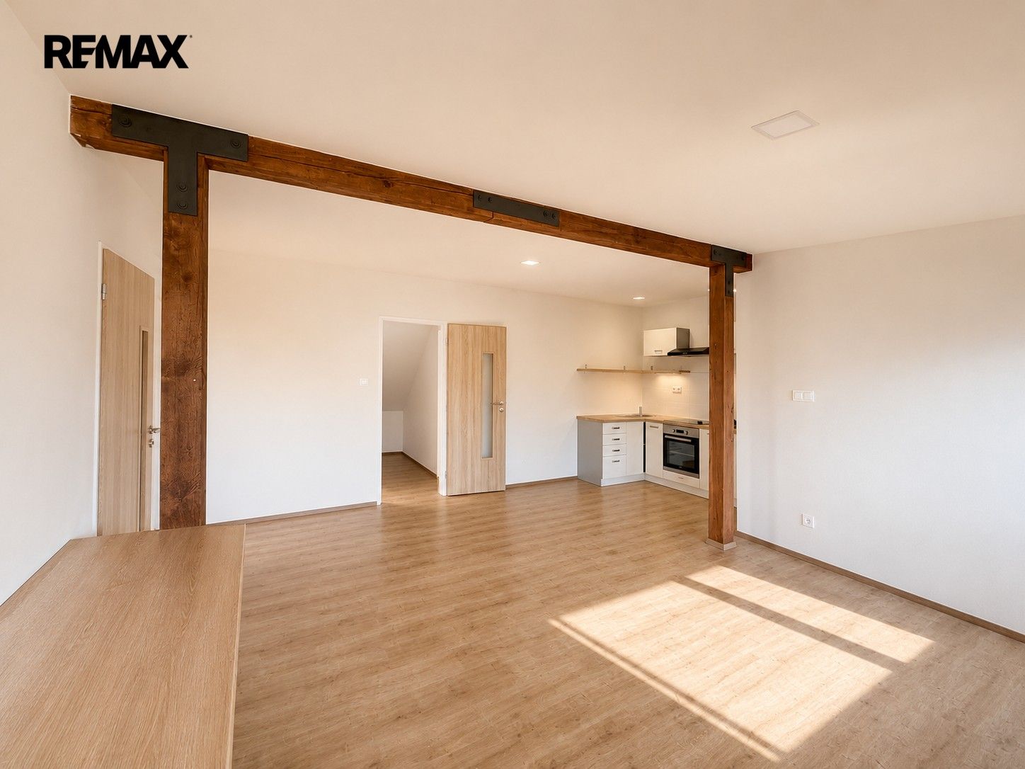 2+kk, Hrozenkovská 6, Praha Zličín, 55 m² - 2