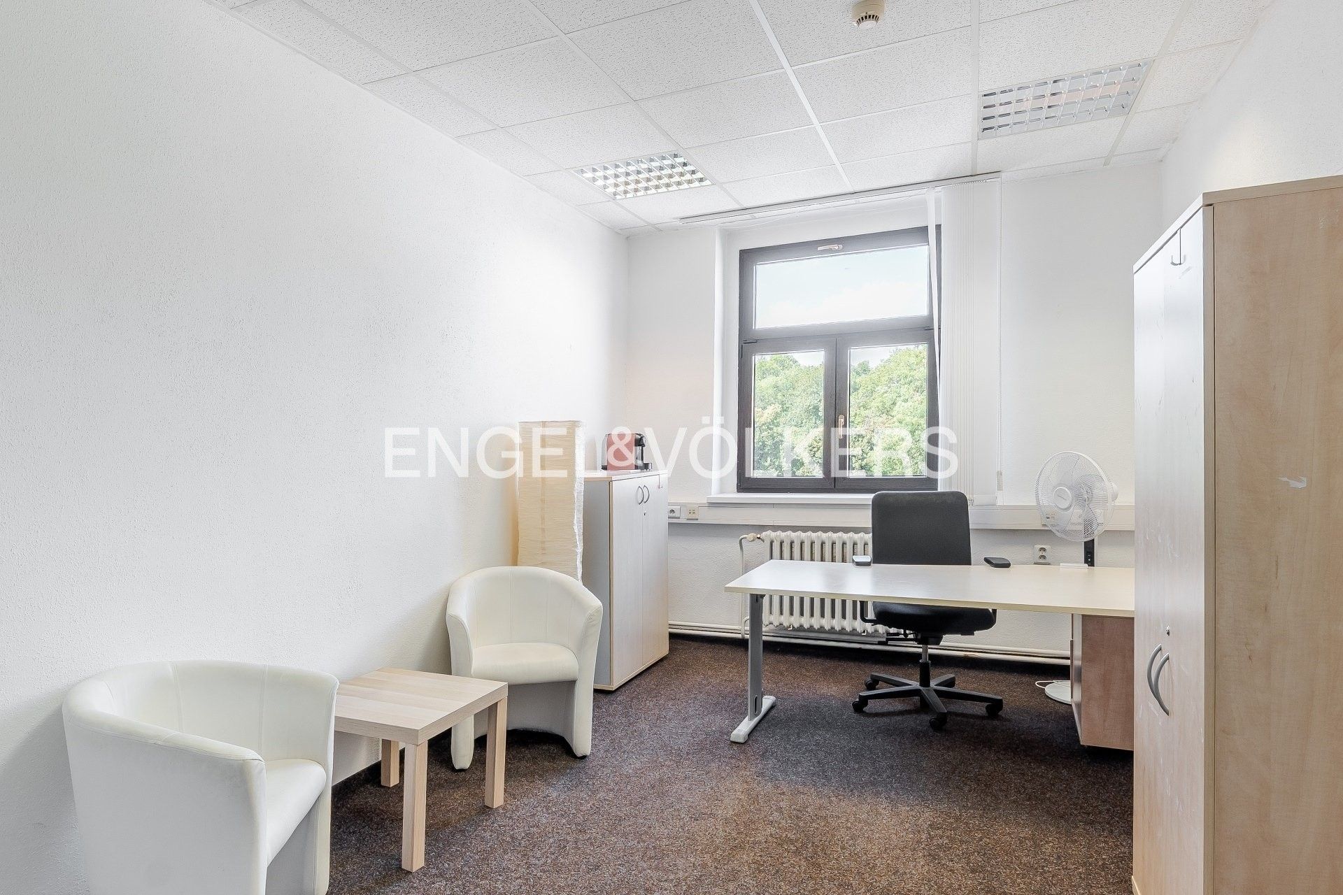 Kanceláře, U Trojice 1042, Praha Smíchov, 17 m²