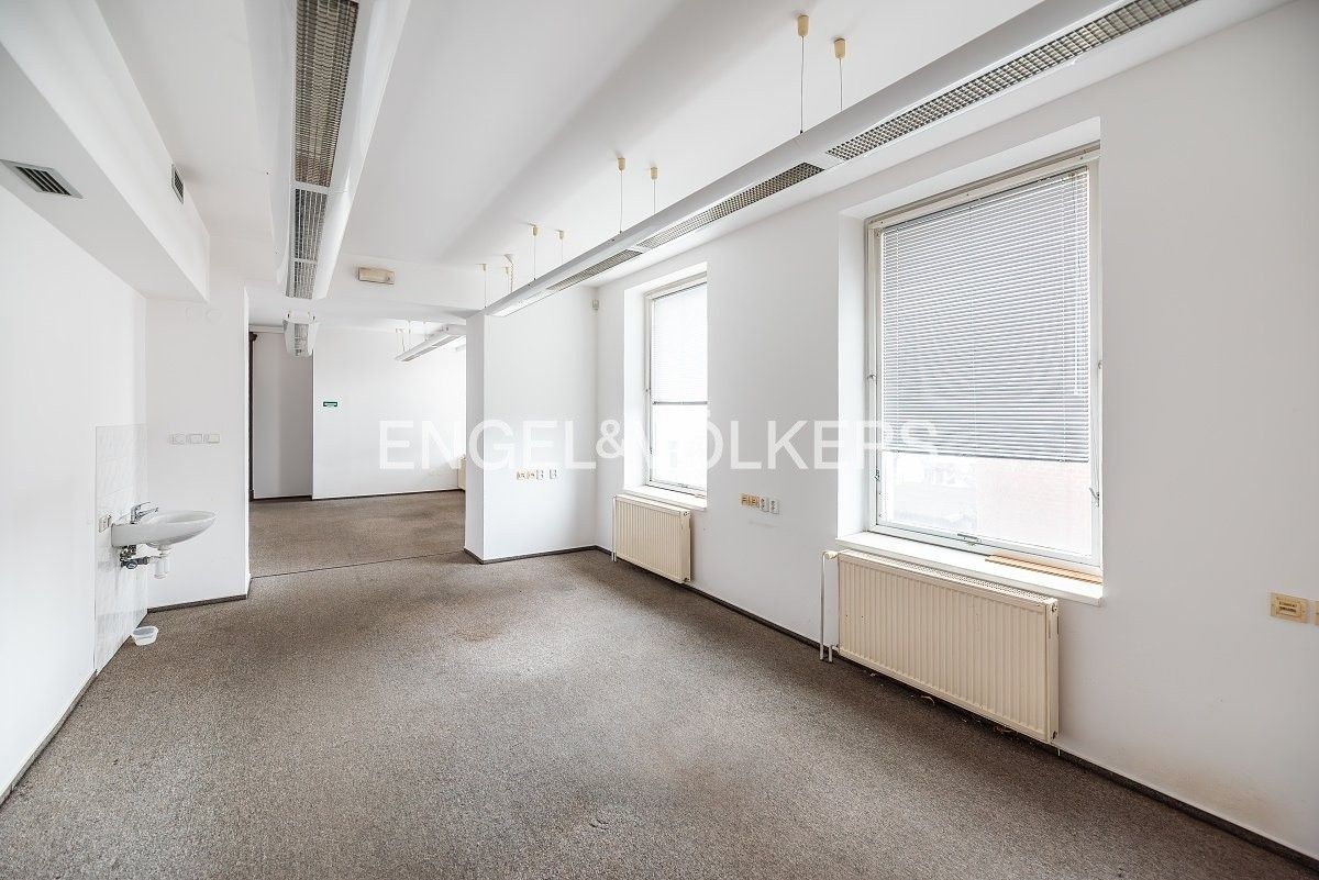 Sklad · 1 767 m² · Husova 2153, Hořice - 3