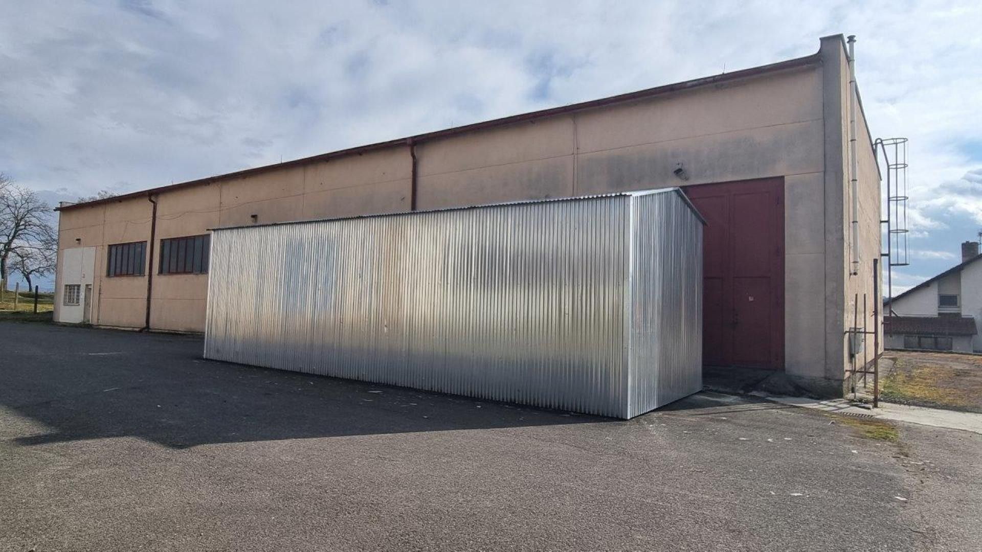 Výrobní prostory · 702 m² · Všemyslice - 4