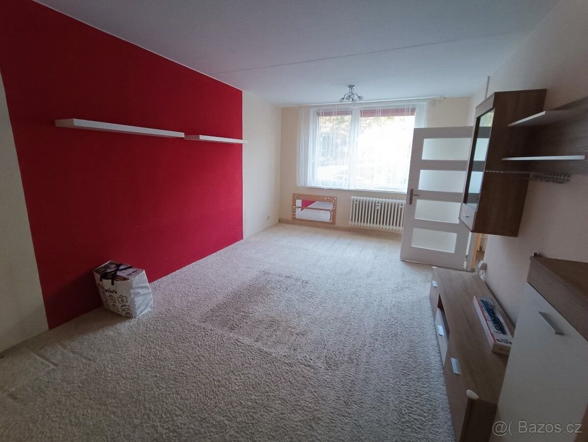 Pronájem byt - Adamov, 679 04