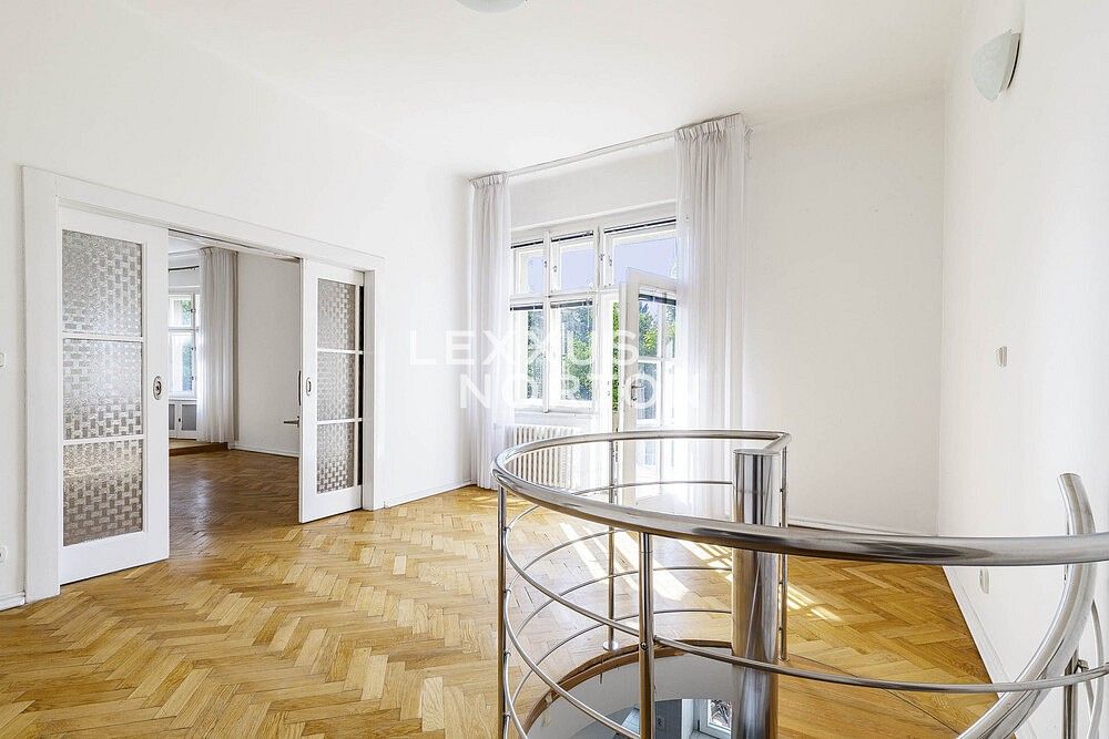 Byt 6+kk a více · 228 m² · Praha - Střešovice, okres Praha 6, Hlavní město Praha - 4