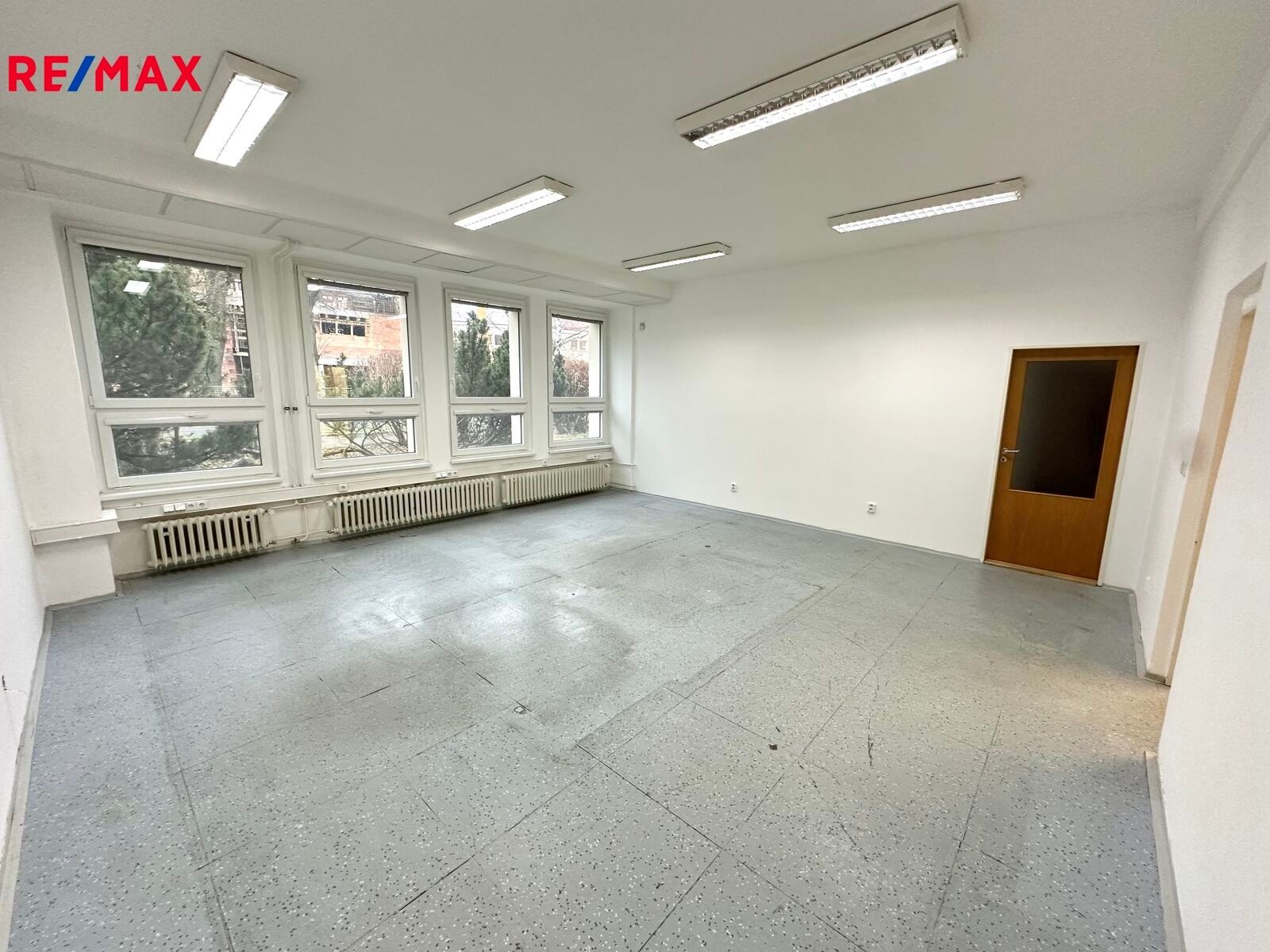 Kanceláře, Jiráskova, Vsetín, 45 m²