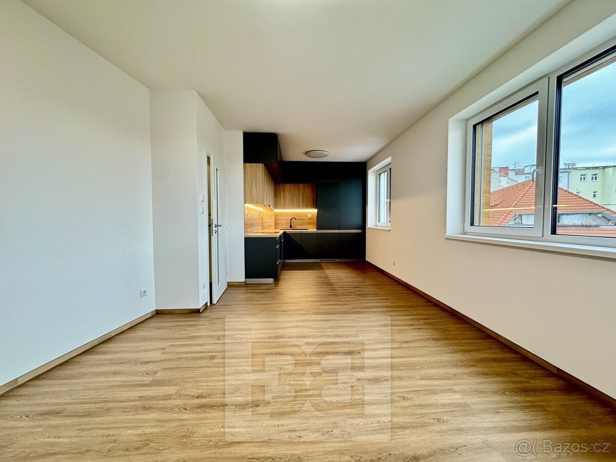 Pronájem byt - Znojmo, 669 02