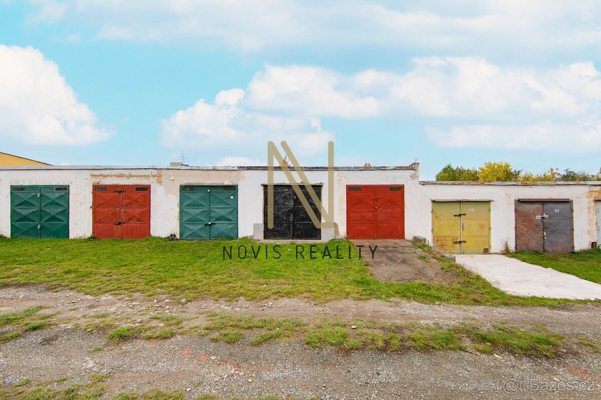 Garáže, Plzeň, 301 00