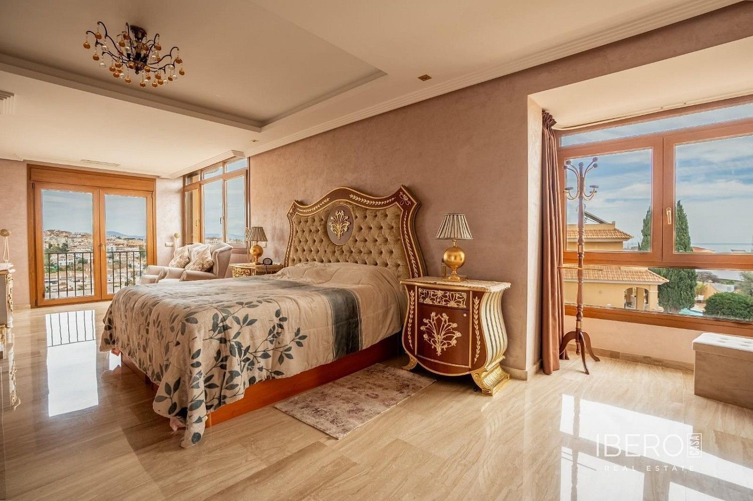 Prodej rodinný dům - Benalmadena Costa, ES, 380 m² - 2