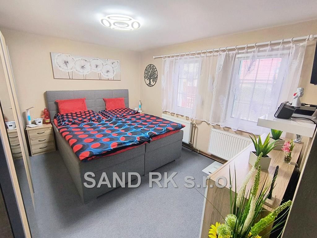 Prodej dům - Otov, 2 210 m²