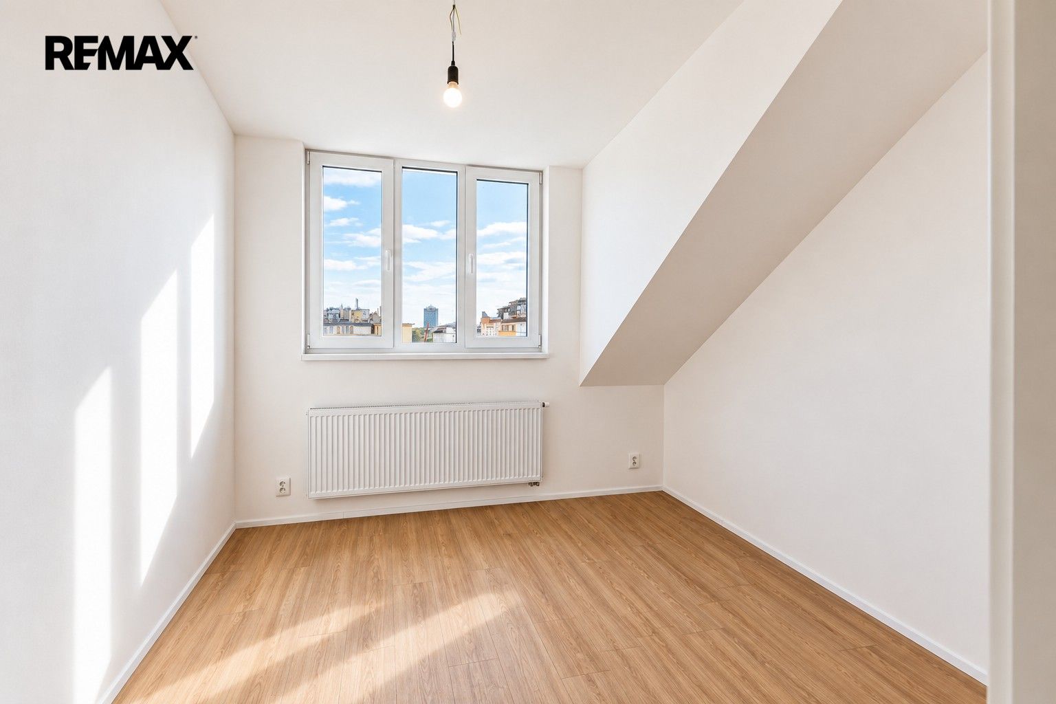 Prodej byt 2+kk - Jeseniova 1692, Praha Žižkov, 48 m² - 5