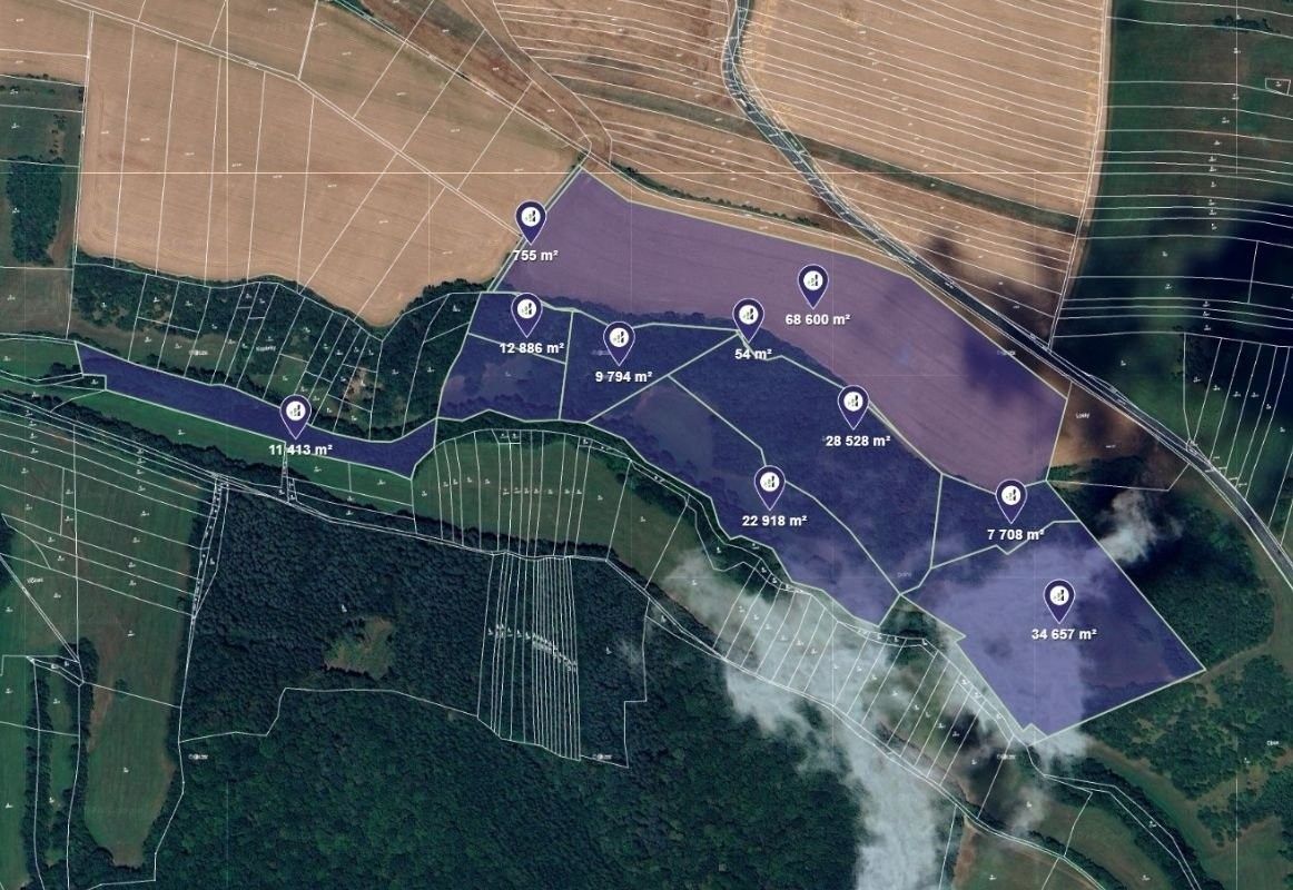 Louka, 1 591 m²