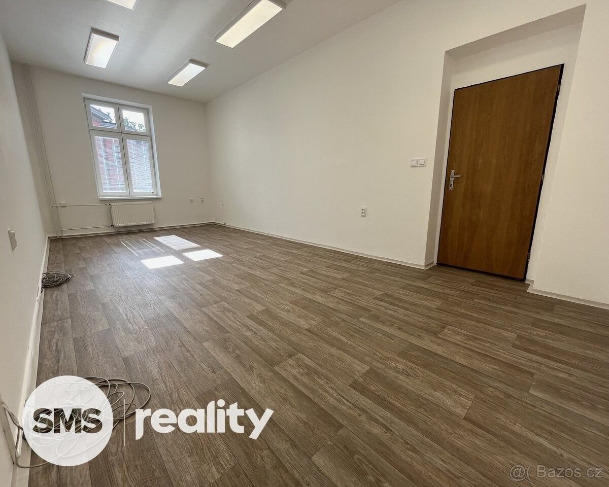 Pronájem kancelář - Opava, 746 01