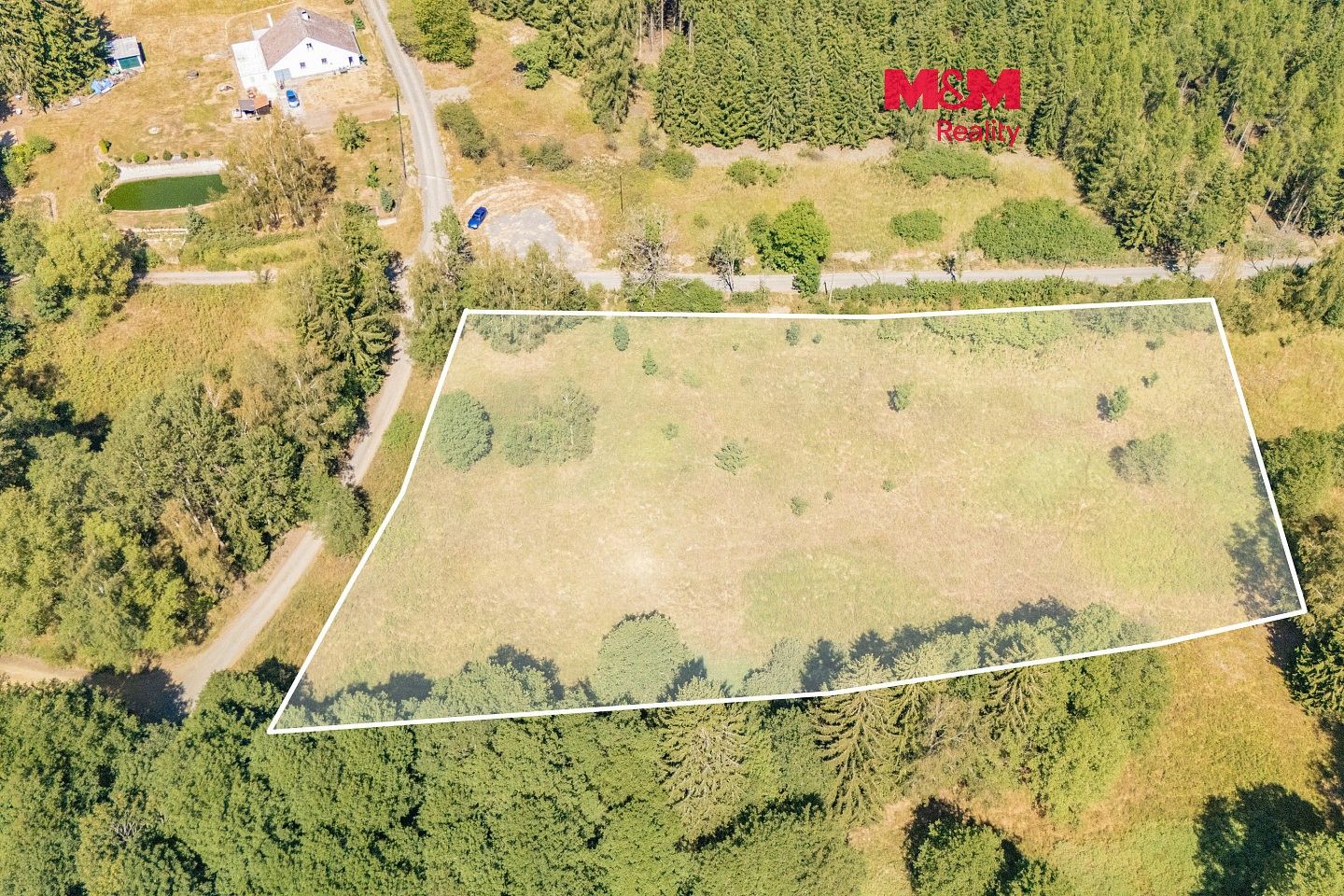 Louka, 8 235 m²
