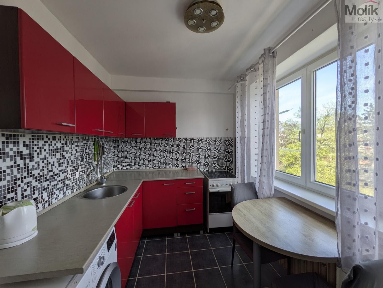 Prodej byt 2+1 - M. Švabinského, Bílina, 59 m² - 2