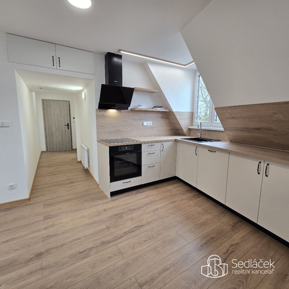 Pronájem byt 1+kk - Josefa Kajetána Tyla, Sokolov, 36 m²
