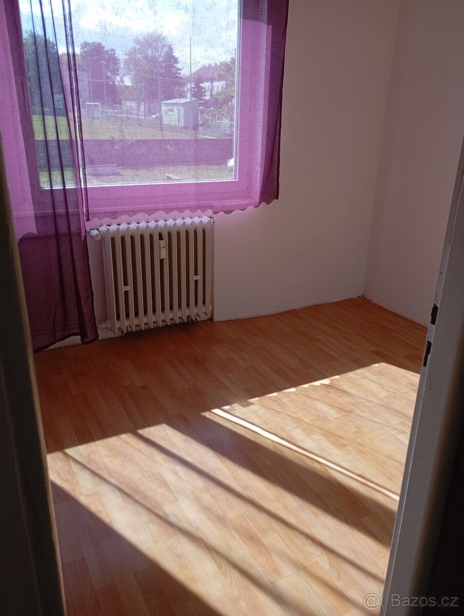Byty, Hrušovany u Brna, 664 62 - 2