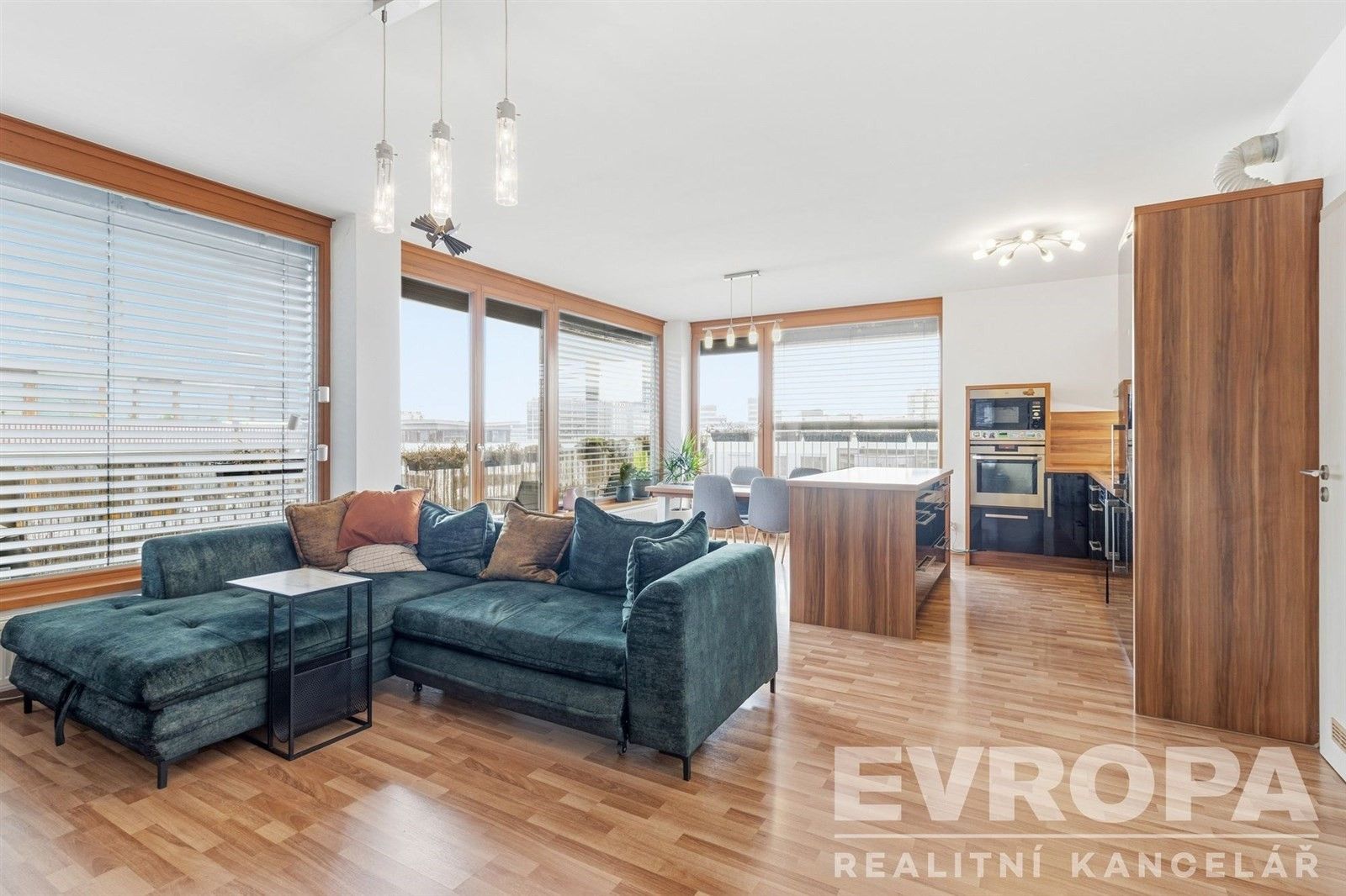 4+kk, Vacínovská 831, Praha, 117 m²