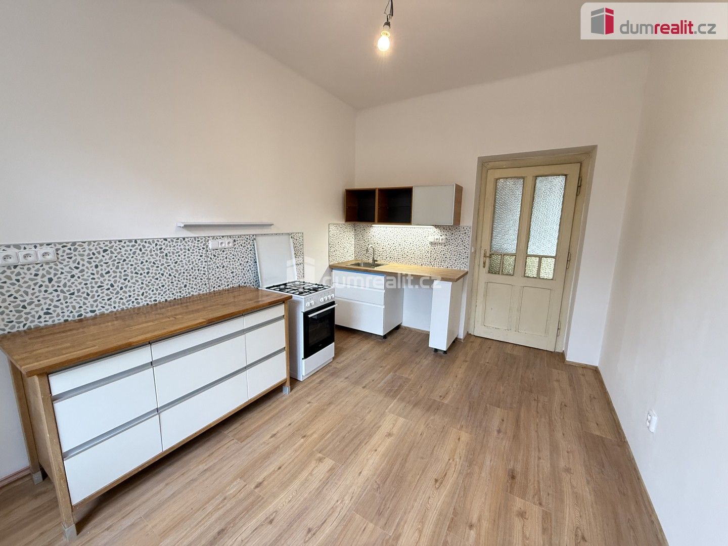 Pronájem byt 2+1 - Zapova, Praha, 78 m²