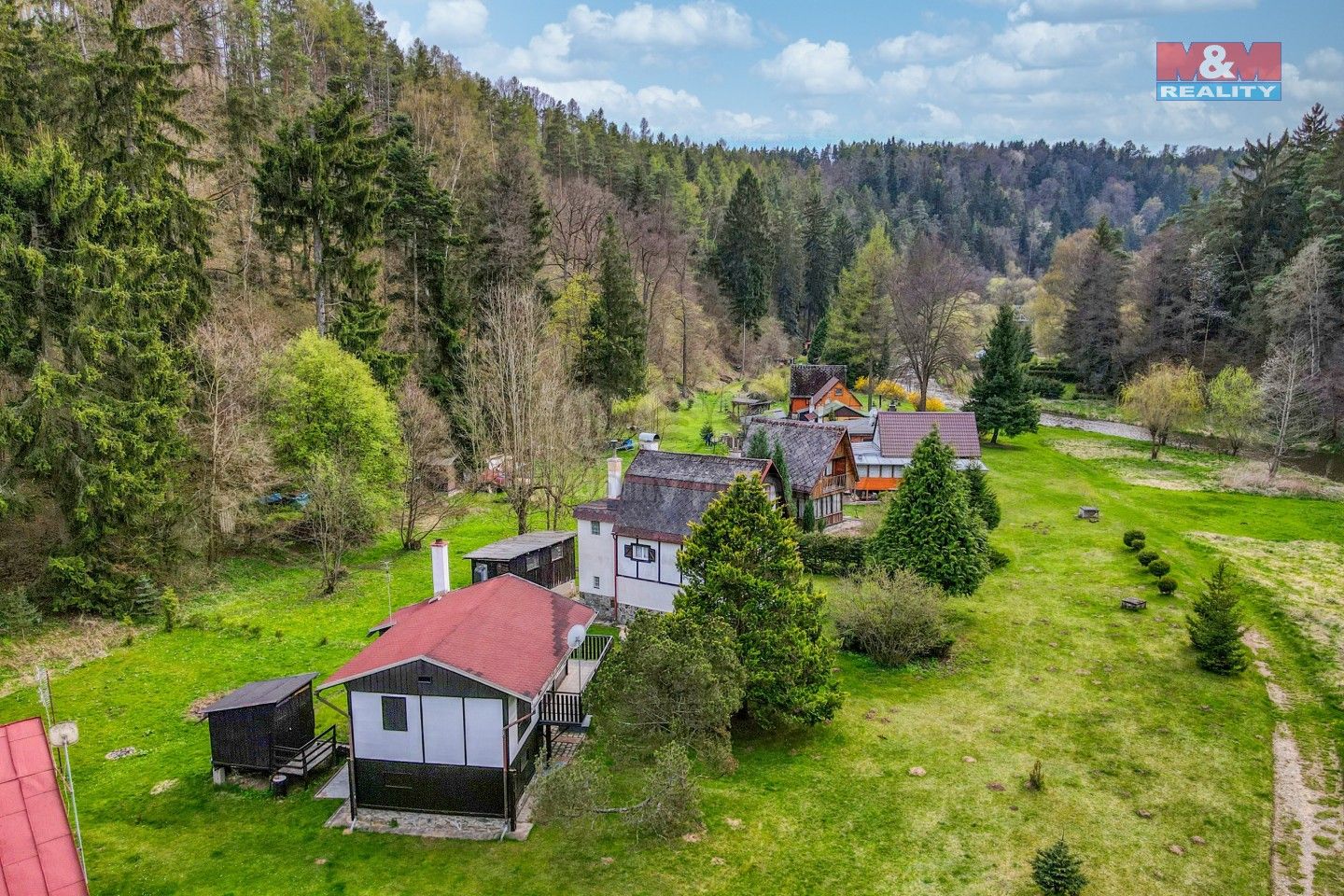 Chaty, Horní Hradiště, Plasy, 62 m²