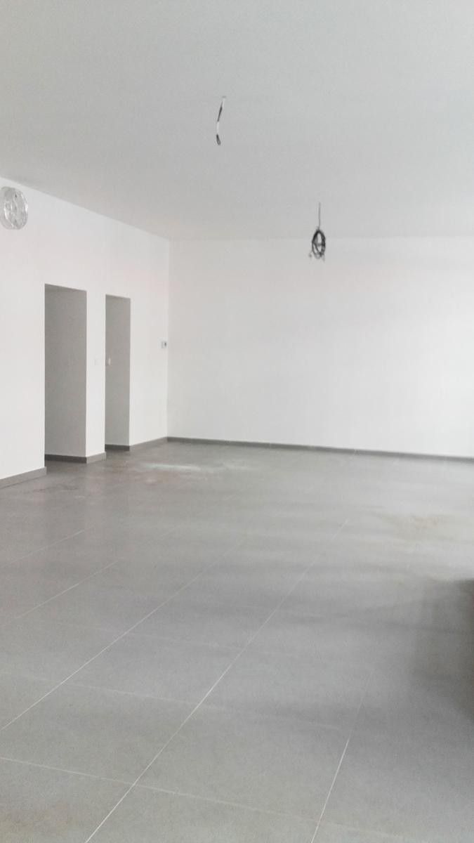 Obchodní prostory · 180 m² · Palackého, Praha - 4