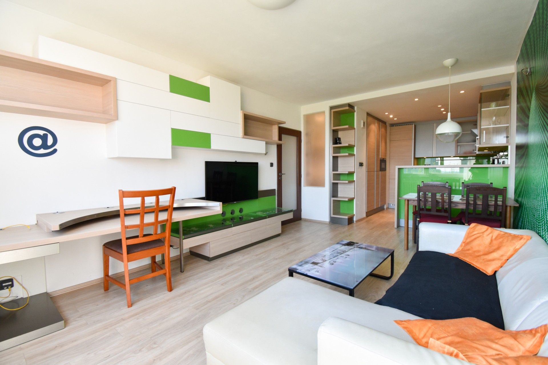 3+kk, Konstantinova, Praha, 66 m² - 2