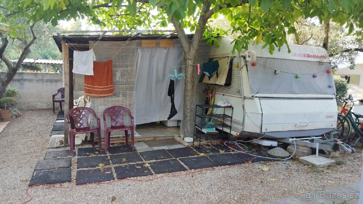 Ostatní, Znojmo, 671 81