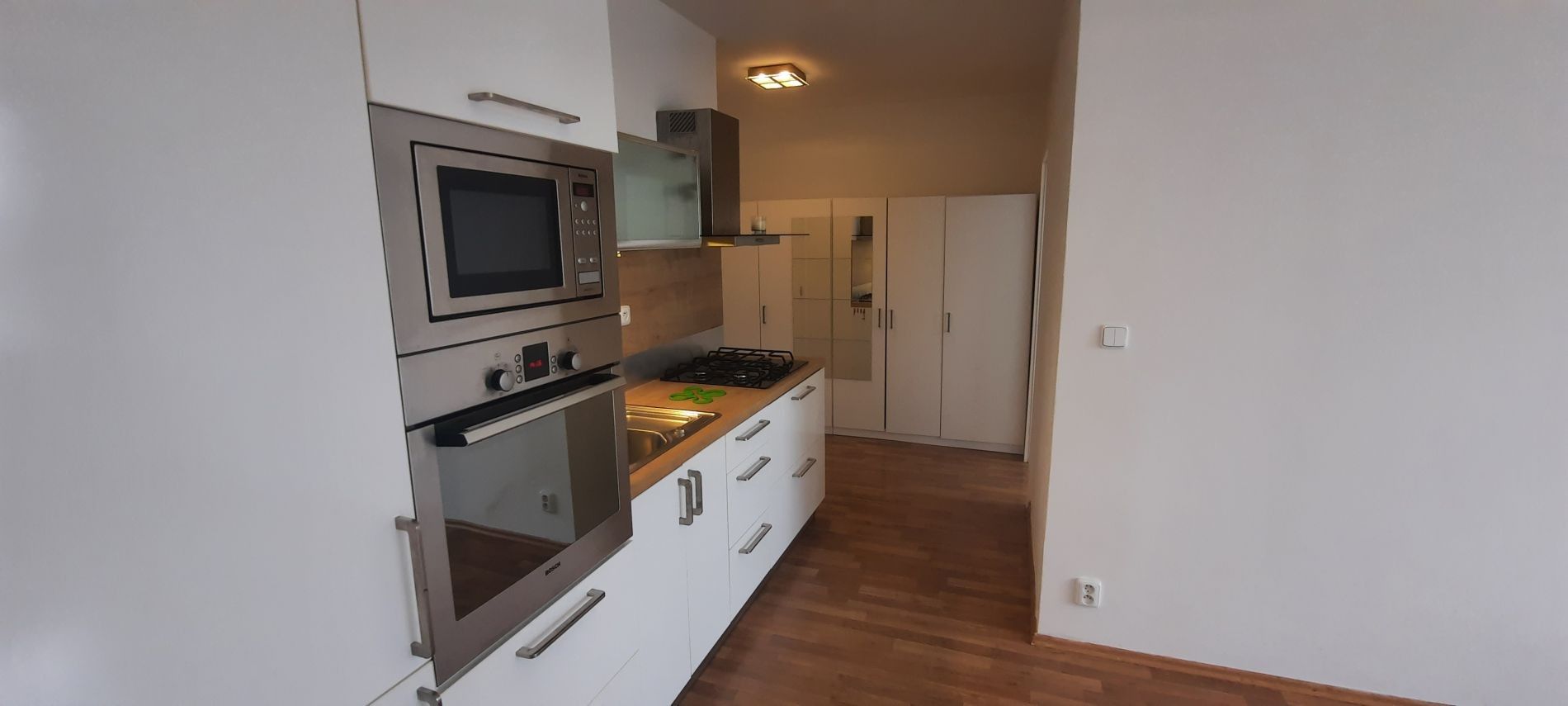 Pronájem byt 2+kk - Točitá, Praha, 44 m²