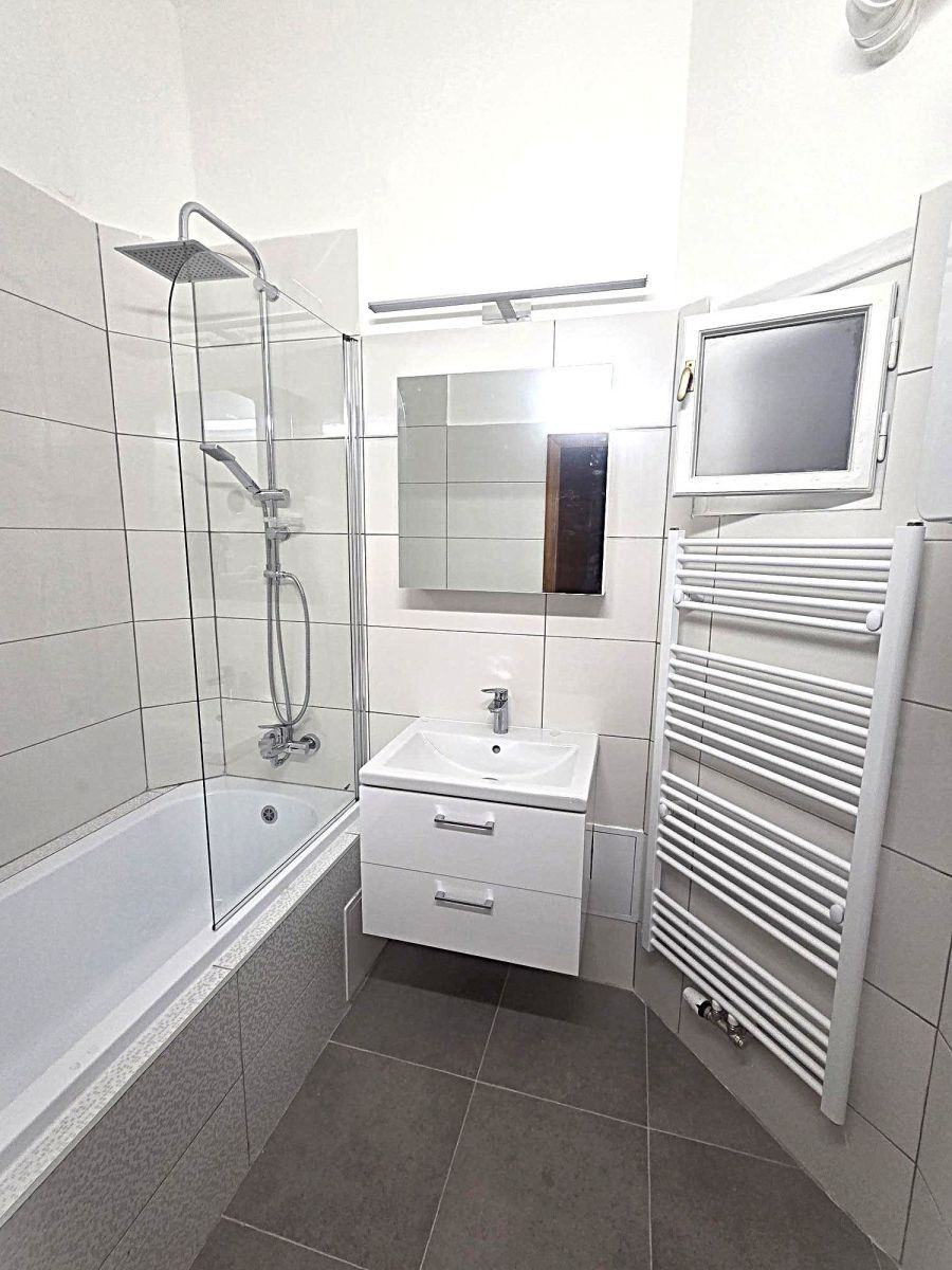 Byt · 100 m² · U Havlíčkových sadů, Praha - Vinohrady - 4