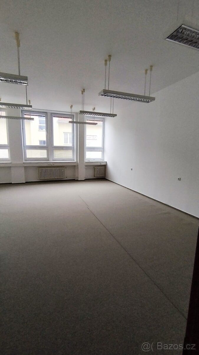 Kancelář · Zlín, 763 02 - 3