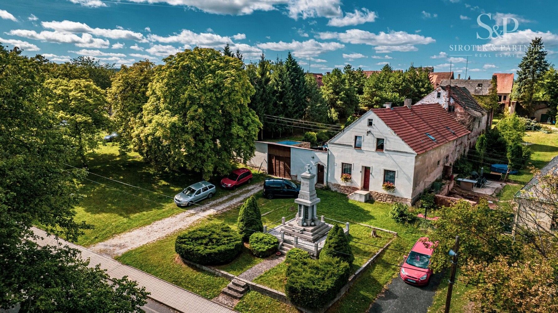 Rodinné domy, Kolešov, okres Rakovník, 350 m² - 1