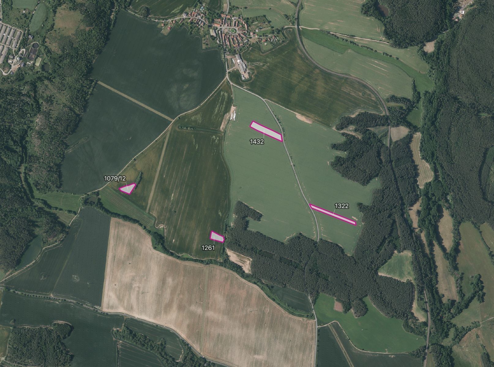 Zemědělský pozemek, 15 472 m²