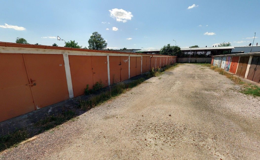 Garáže, Hradec Králové, 500 09