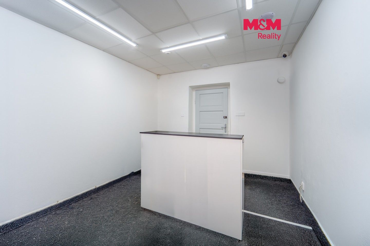Obchodní prostory, Koterovská, Plzeň, 43 m² - 1