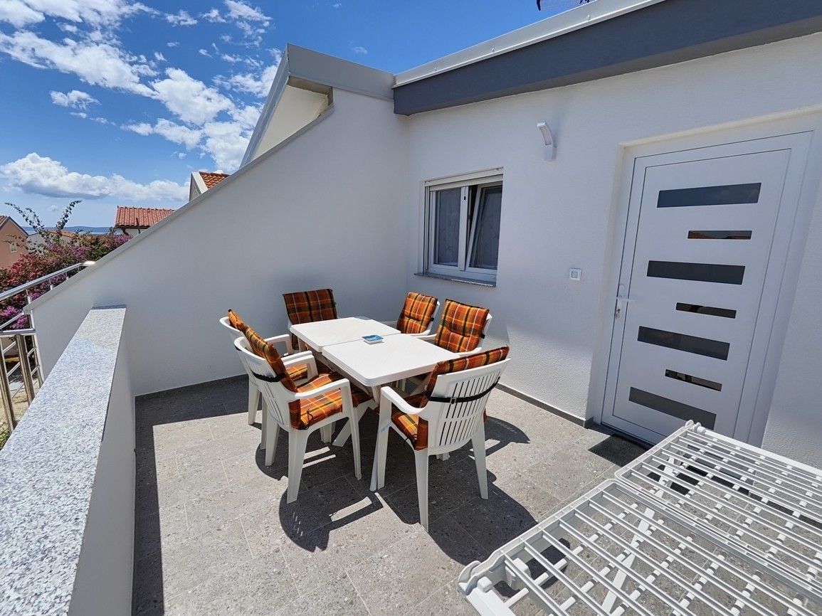 Rodinný dům · 987 66, Zahraničí - 3