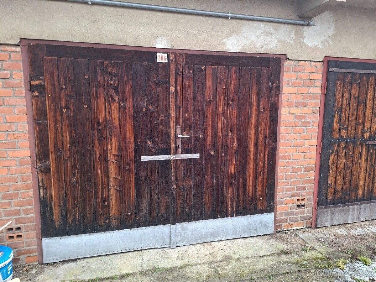 Garáže, Zlín, 760 01