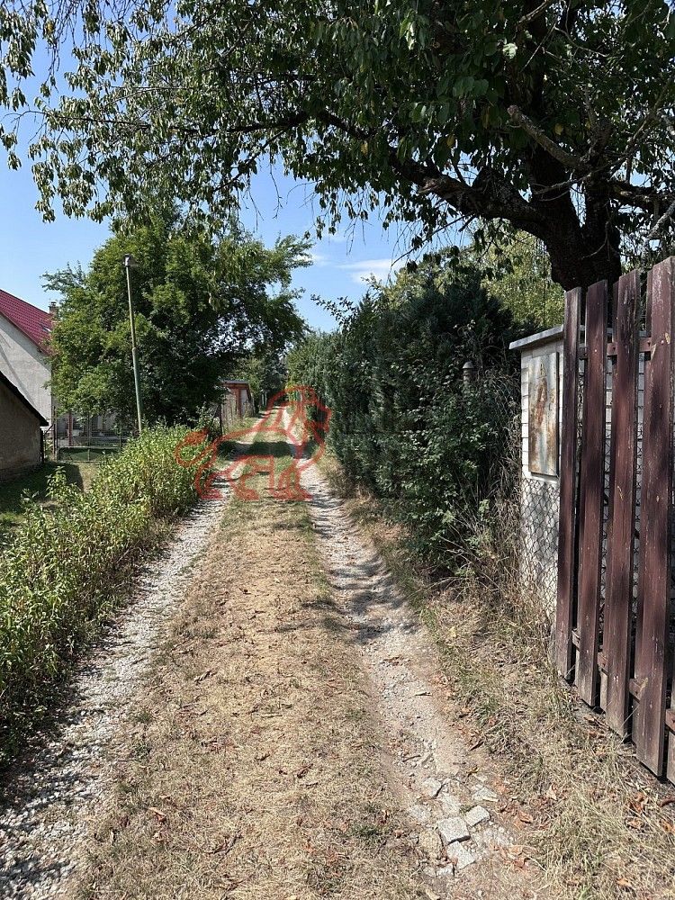 Prodej chalupa - Kamenný Přívoz - Kamenný Újezdec, okres Praha-západ, Středočeský kraj, 30 m² - 2