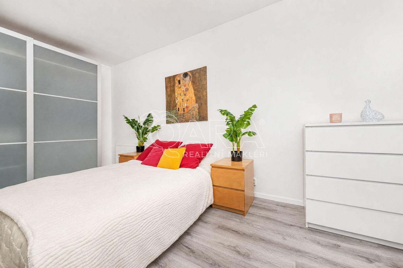 2+kk, Čsl. armády  , Hostivice, 56 m² - 1