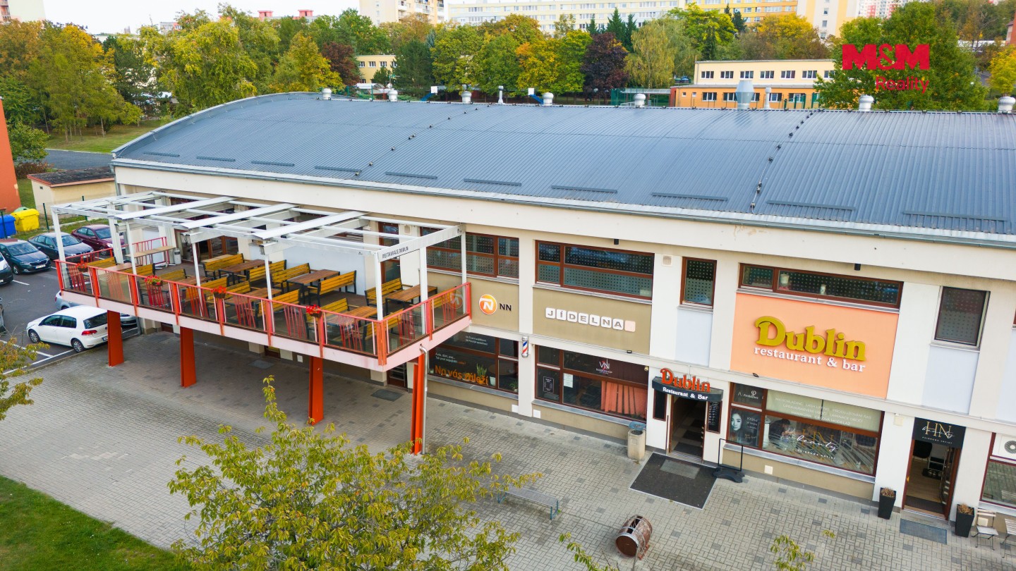 Pronájem restaurace - Obránců míru, Most, 400 m² - 5