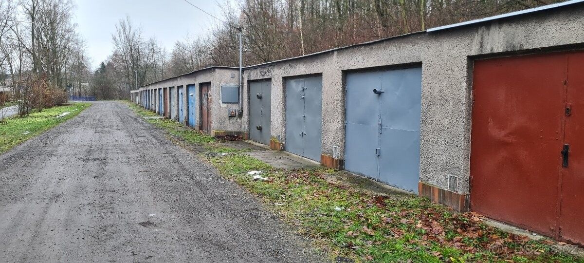 Garáže, Ostrava, 700 30