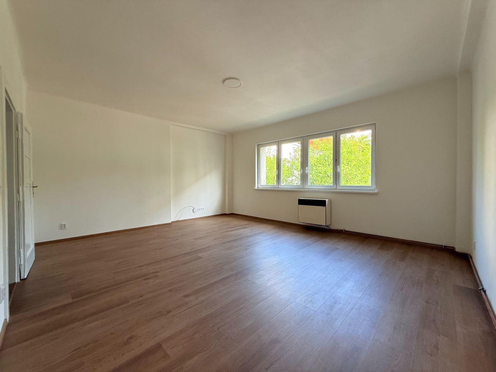 Pronájem byt 1+1 - Osadní, Praha - Holešovice, 45 m² - 5