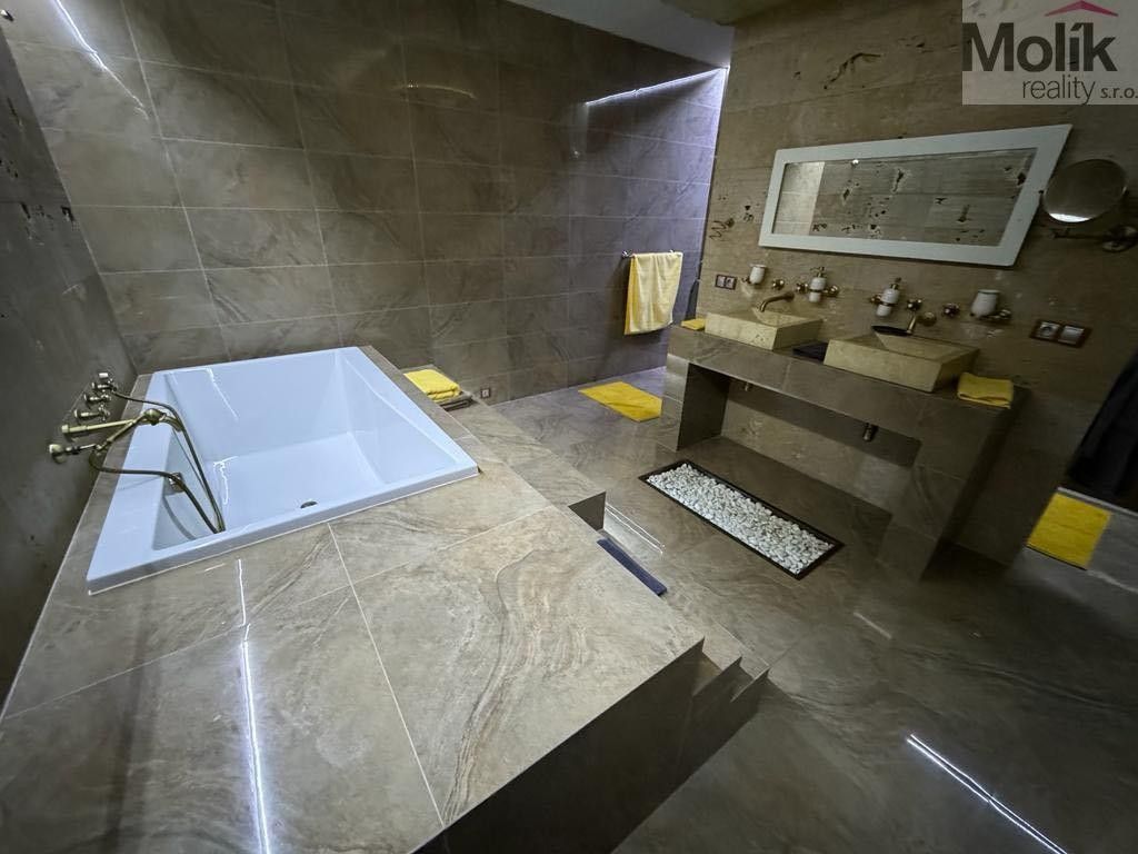 Rodinné domy, Lesní stezka, Háj u Duchcova, 160 m² - 2