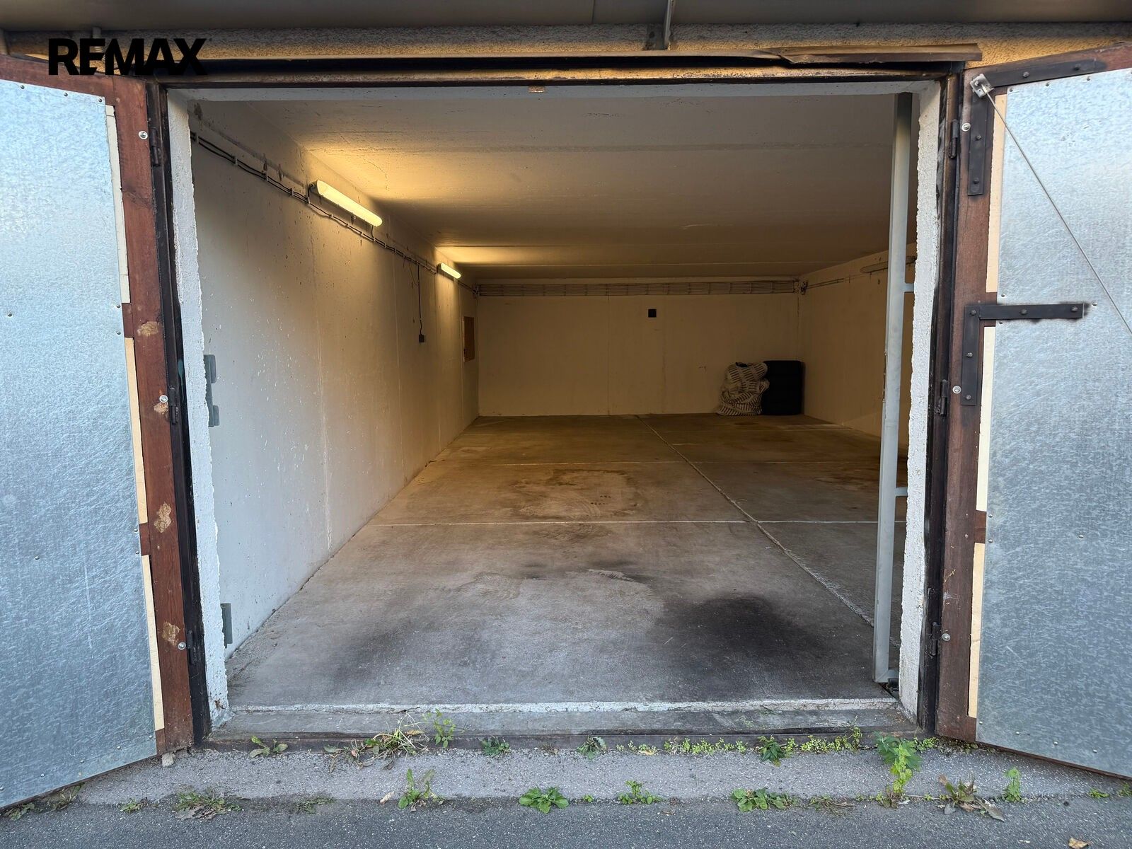 Pronájem garáž - Bohuslava Martinů 1191, Praha Podolí, 36 m² - 5