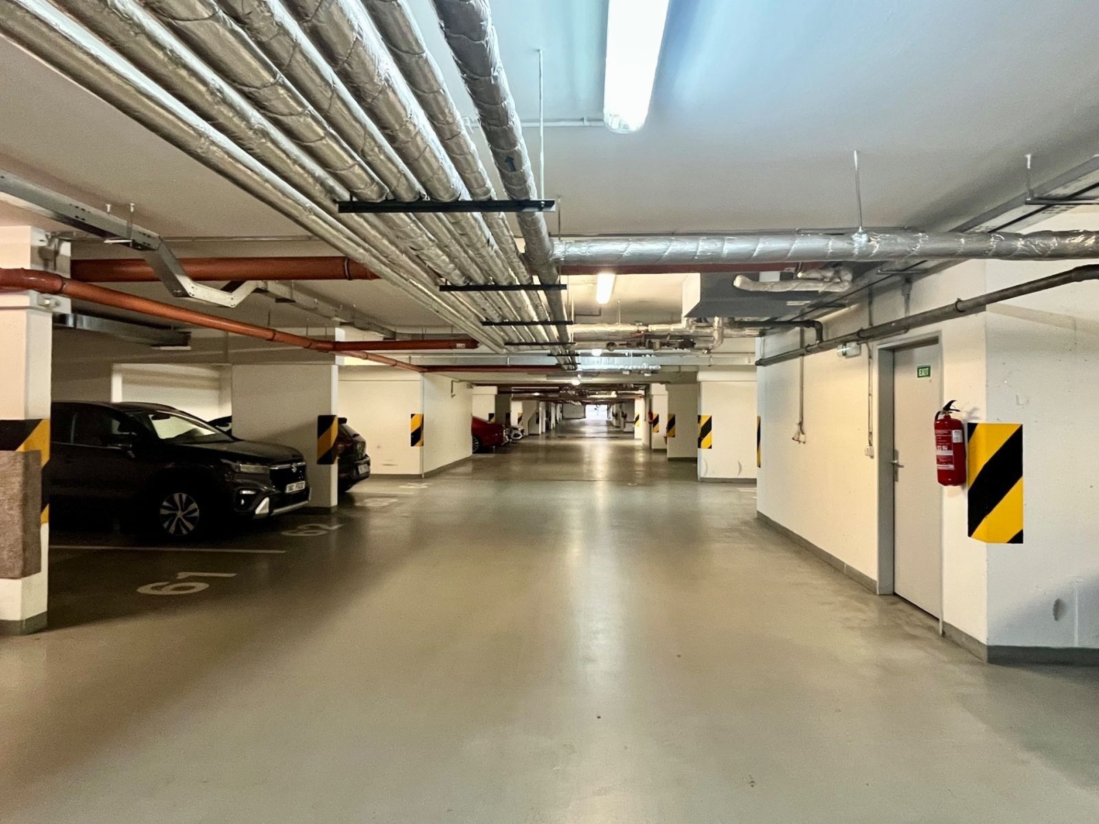 Garáže, Názovská, Praha - Strašnice, 11 m²