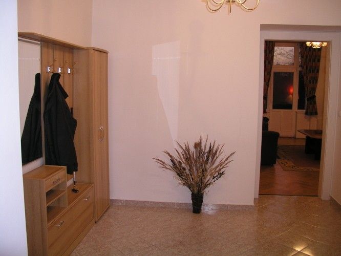 Byt 2+1 · 77 m² · Praha 2 - 3