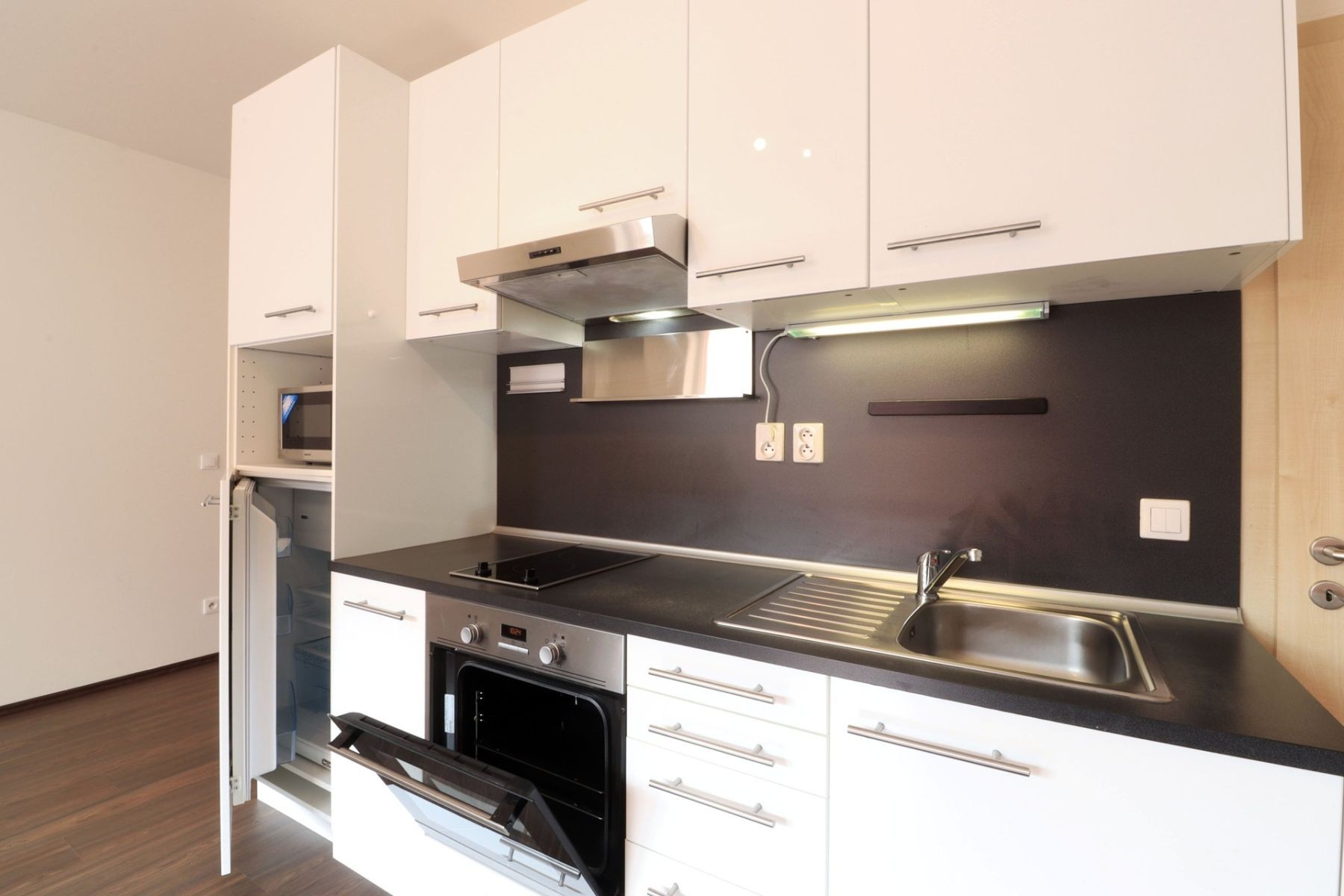 Pronájem byt 1+kk - Farkašova, Praha - Kyje, 37 m² - 5